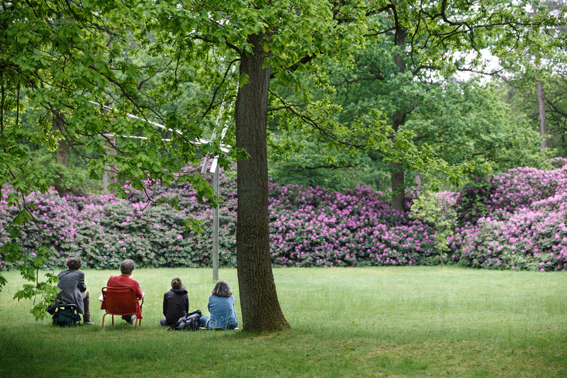 Visitors admiring the Kröller-Möller garden 